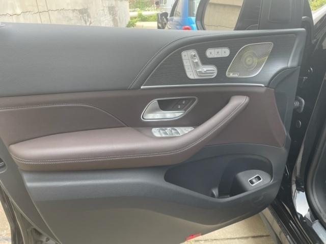 D柴油版GLS最新价格90来万起售AG真人地址24款奔驰GLS350(图1)